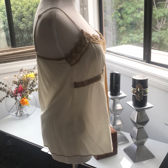 Top - Picture 4 of 8